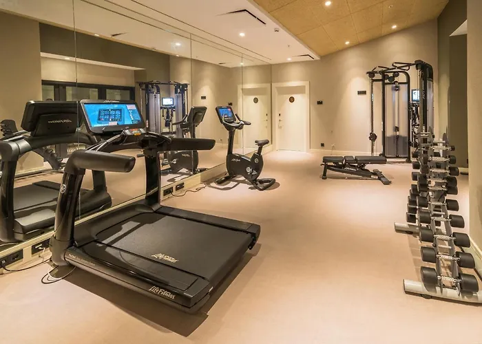 Отель Catalonia Donosti