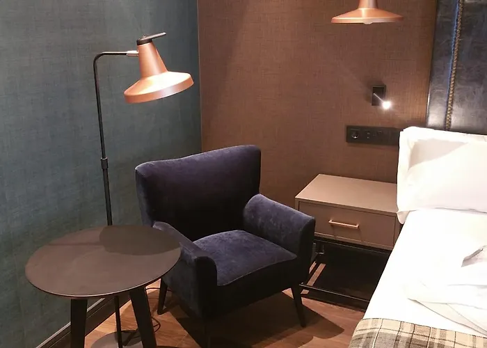 Отель Catalonia Donosti Сан-Себастьян