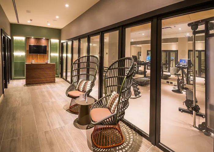 Отель Catalonia Donosti