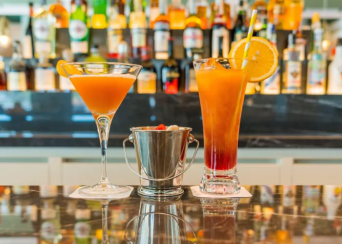 Отель Catalonia Donosti Сан-Себастьян