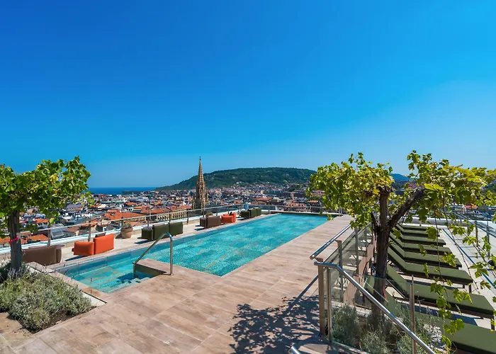 Отель Catalonia Donosti 4*